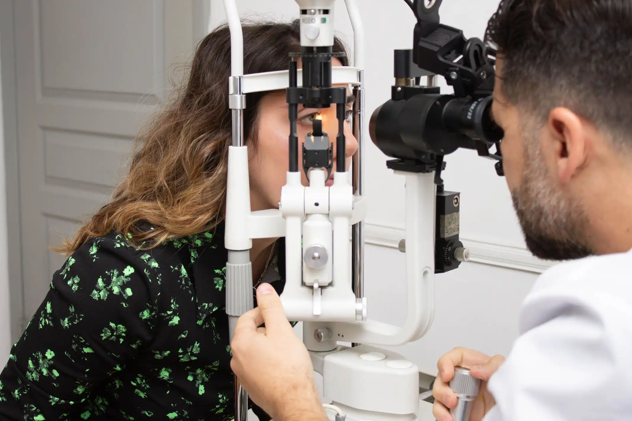 Cirugía LASIK para Miopía Hipermetropía y Astigmatismo